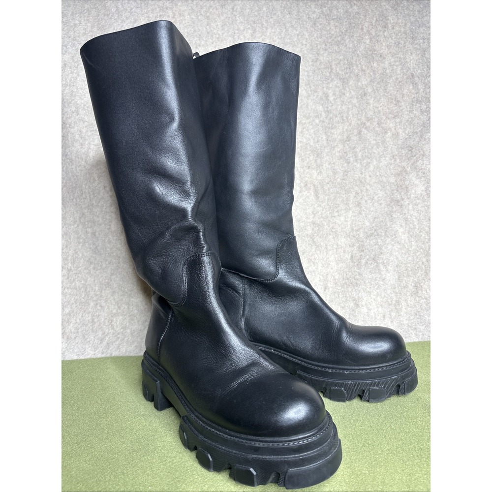 Steve Madden Labelle Black Knee-High Lug Boot Women's Size 8 Pre-owned